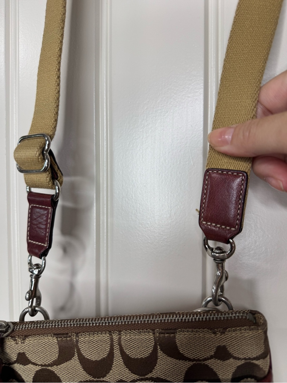COACH 🎆 Signature Suede, Leather Crossbody Bag, Tan & Burgundy, Monogrammed Logo - Picture 8 of 16